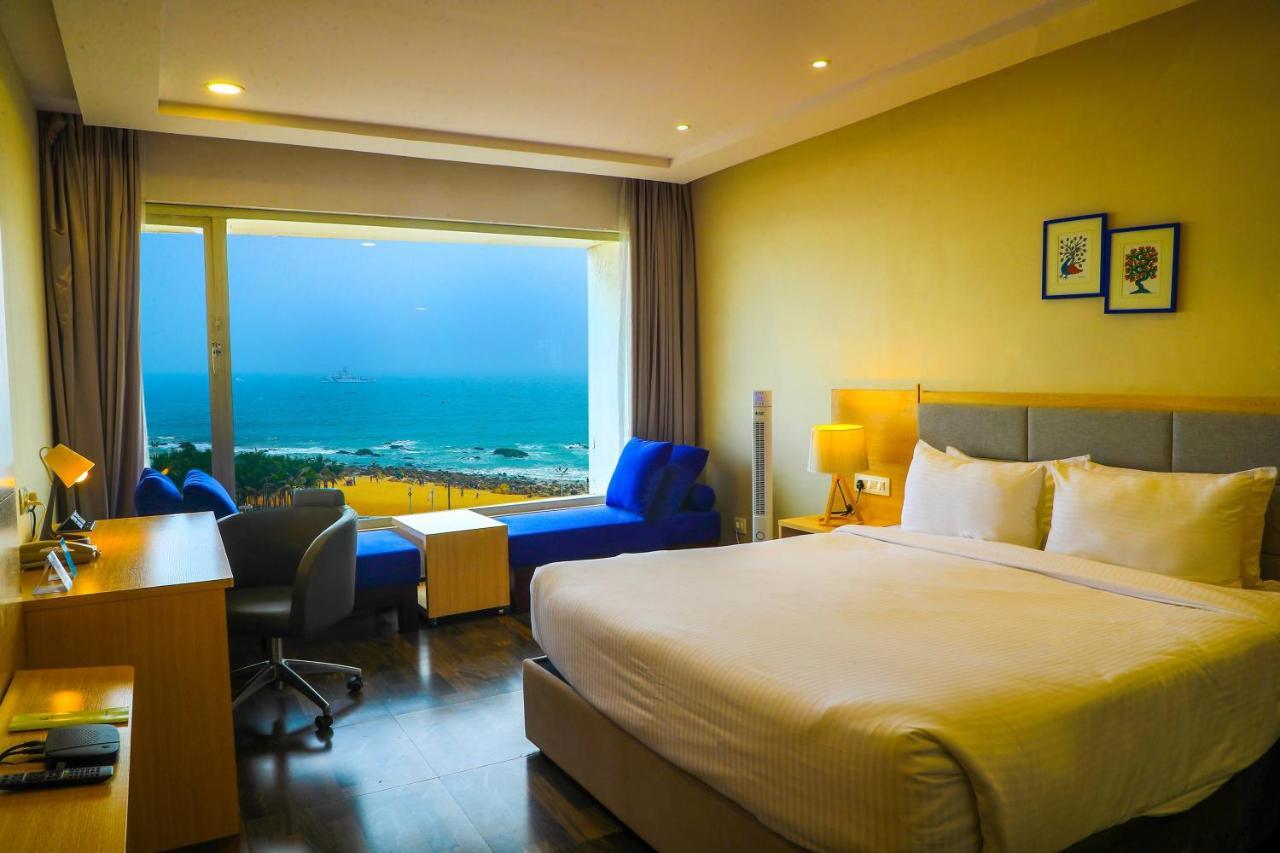 Bay View Hotel Vizag Visakhapatnam Exterior foto