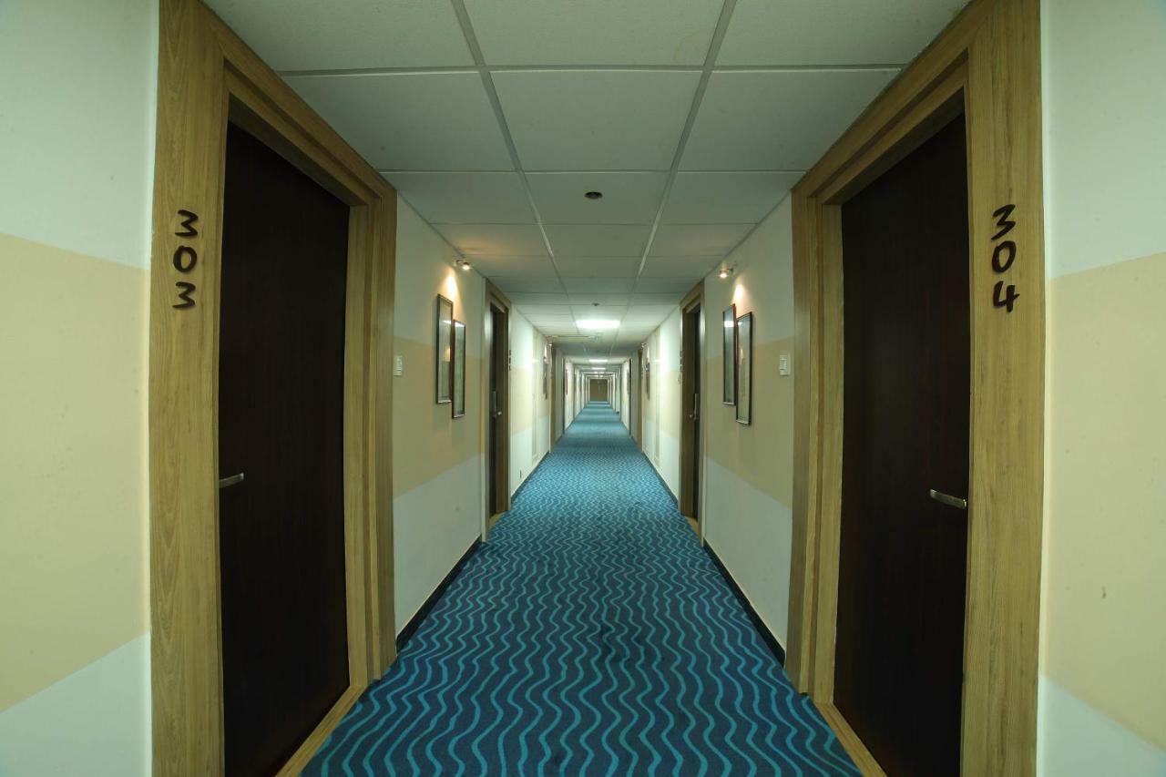 Bay View Hotel Vizag Visakhapatnam Exterior foto